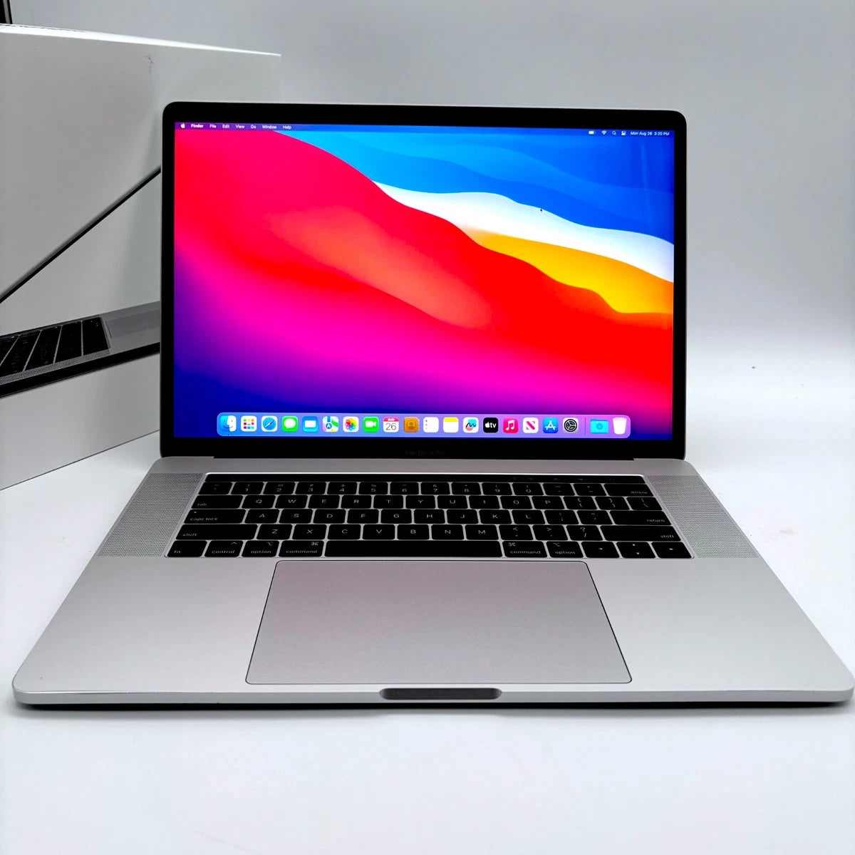 Apple MacBook Pro 15.4" 256GB 16GB RAM