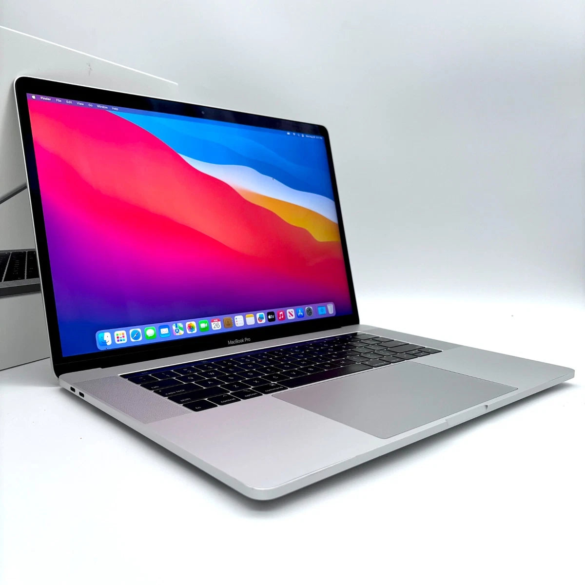 Apple MacBook Pro 15.4" 256GB 16GB RAM