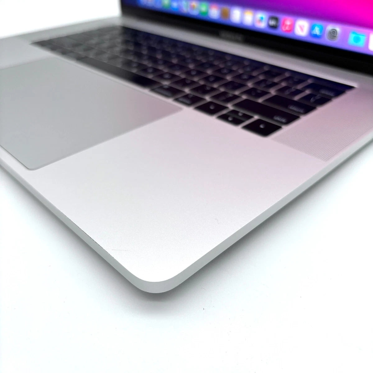 Apple MacBook Pro 15.4" 256GB 16GB RAM